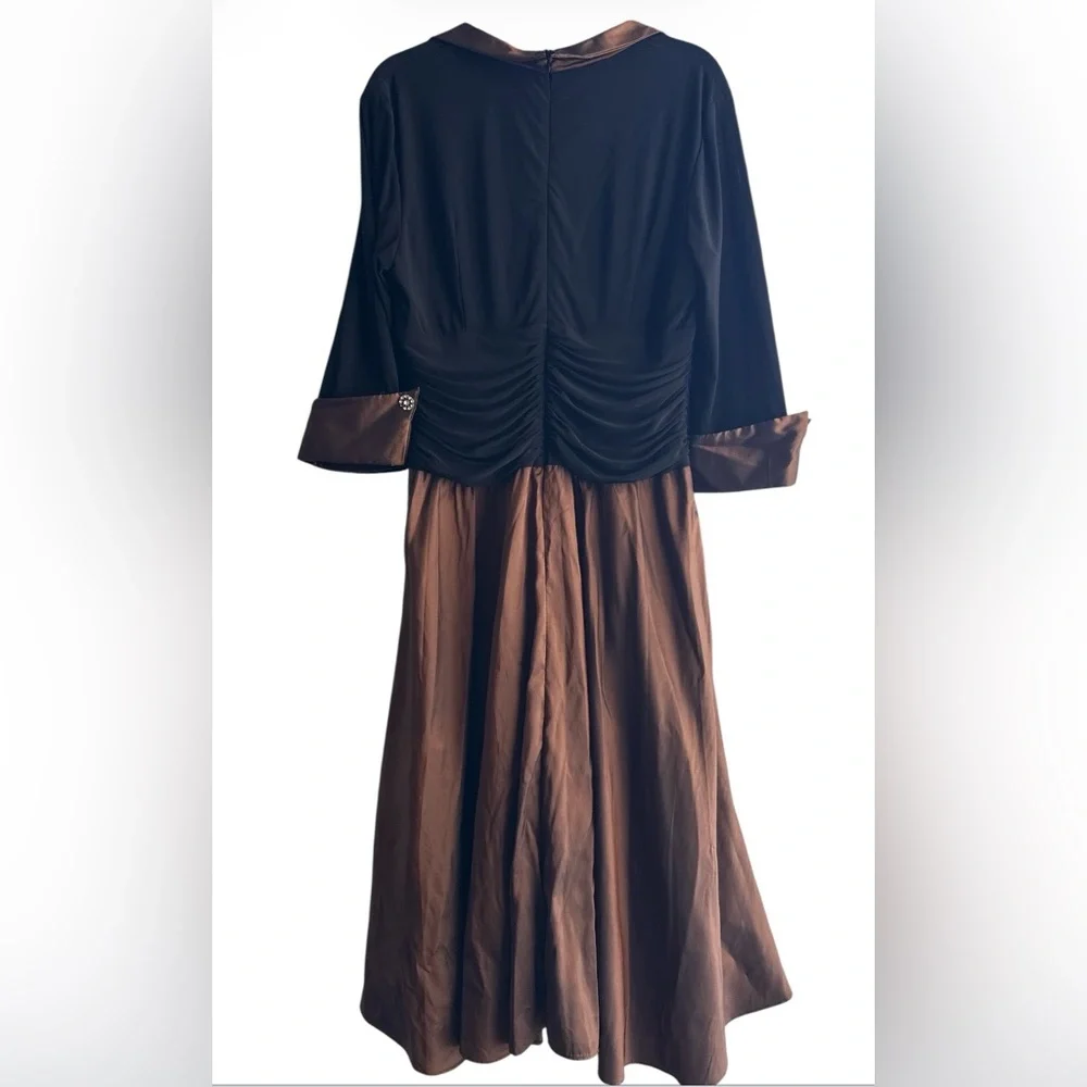 Black & Bronze Jersey Taffeta Dress – Portrait Collar Ruched Bodice 3/4 Sleeve - Picture 4 of 5